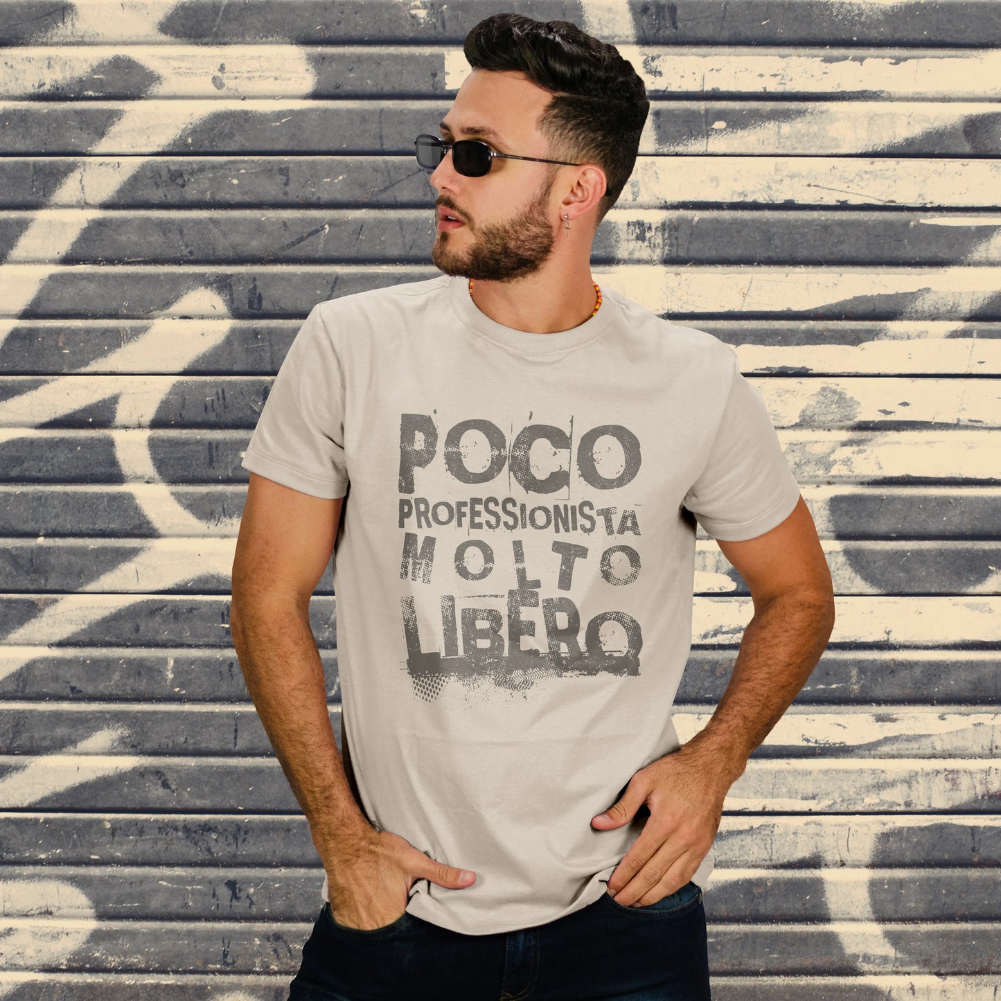 CUC T-SHIRT Poco professionista molto libero - PERSONAGGI FAMOSI Meme - #chooseurcolor